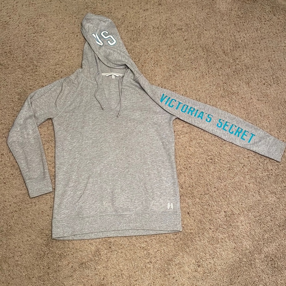 Victorias Secret Pullover. Size Medium. Super Comfy! Like Brand New!